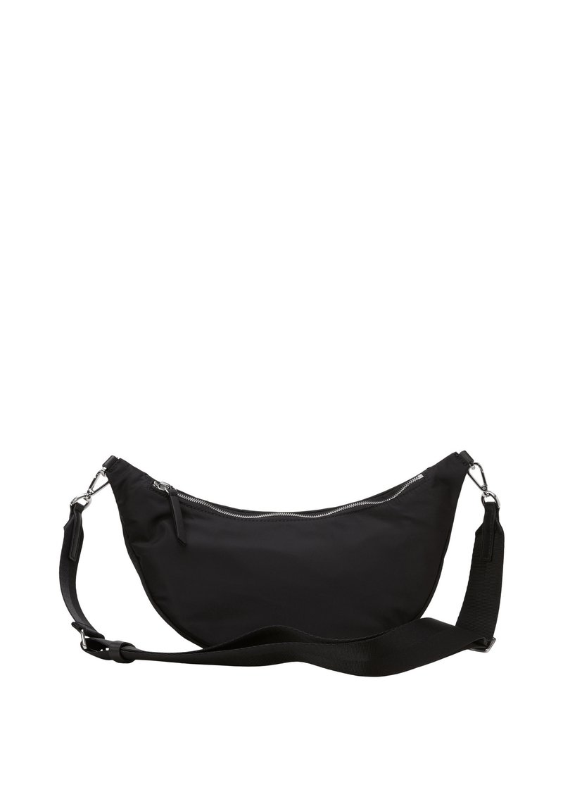 Czarna nylonowa torba na ramię o zaokrąglonym kształcie, z górnym zamknięciem na zamek błyskawiczny i regulowanym paskiem. Posiada srebrne akcesoria i gładką teksturę.