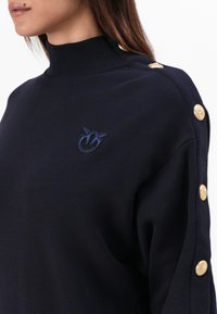 Pinko MUESLI MAXI MAGLIA FELPA CON BOTTONI IN METALLO - Dnevna haljina - blu tenebra