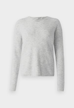 Pull en maille gris avec une texture côtelée, des manches longues et un décolleté en V. Apparence simple et minimaliste.