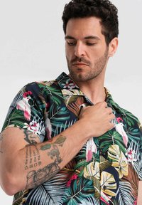 Ombre SHORT SLEEVE  - Camisa - navy blue and pink