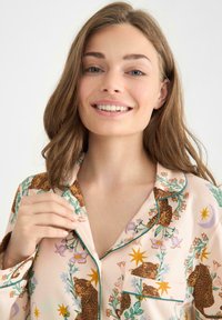 Chelsea Peers SET - Pyjama - off white