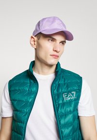 EA7 Emporio Armani WAISTCOAT - Colete - green
