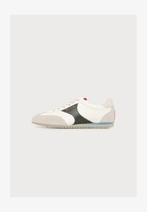 Paul Smith, - Sneakersy niskie