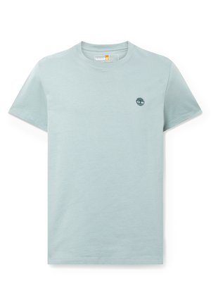 T-shirt di cotone azzurro chiaro con maniche corte, scollatura arrotondata e un piccolo logo scuro sul petto. Texture liscia, vestibilità casual.