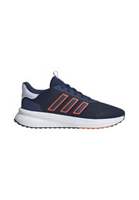 Zapatilla de running azul marino con rayas naranjas, suela acolchada blanca, suela negra y una lengüeta blanca en el talón.