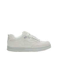 Sneakers bianchi con esterno in pelle liscia, punta rotonda e colletto imbottito. Presentano lacci, fori per lacci e una suola in gomma testurizzata.