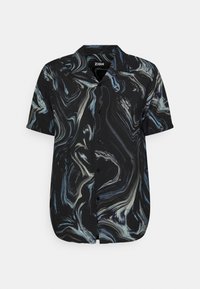 Chemise à manches courtes boutonnée avec un motif marbré tourbillonnant noir, bleu et blanc et un col.