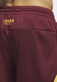 adidas Performance SELECT SUMMER - Kurze Sporthose - shadow red