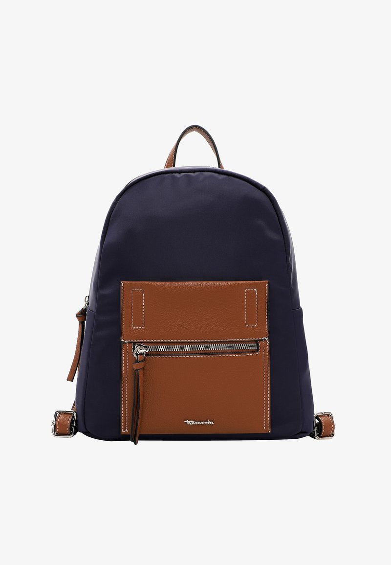 Granatowy plecak z nylonu z brązową skórzaną kieszenią z przodu, srebrnym zamkiem i beżowymi detalami. Posiada uchwyt na górze i regulowane paski.