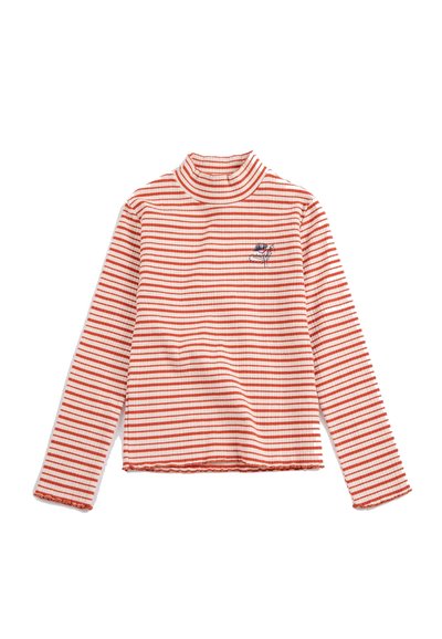 Chemise à col roulé côtelé à manches longues avec des rayures horizontales orange et blanches et une petite broderie florale bleue sur la poitrine.