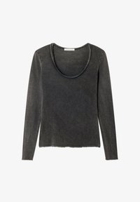 Nevybráno, noir vintage