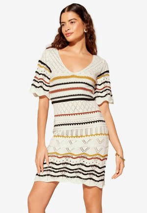 Friends Like These V NECK REGULAR FIT - Strickkleid - white multi
