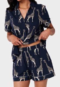 Chelsea Peers - GIRAFFE PRINT SET - Pyjama set - navy Thumbnail Image 1