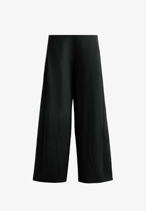 Pantaloni neri a gamba larga realizzati in lino leggero, caratterizzati da un design pulito con una vita elastica e senza hardware visibili o motivi.