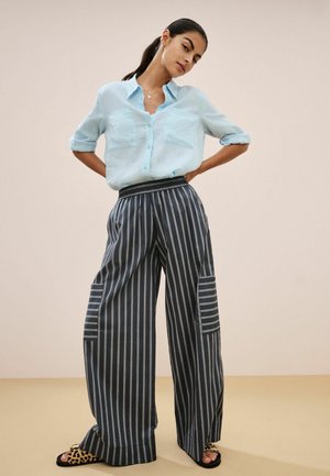 Next STRIPED SUPER WIDE TALL - REGULAR FIT - Housut - navy