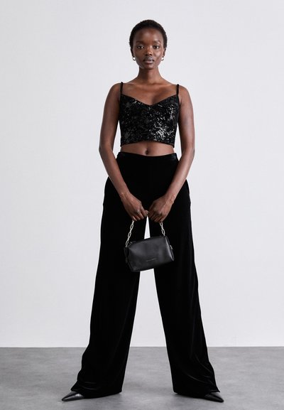 Emporio Armani PANTALONI - Hlače - nero