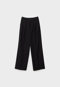Pantalon noir à taille haute et jambes larges avec plis devant, fermeture par bouton et zipper, présenté à plat sur un fond clair.