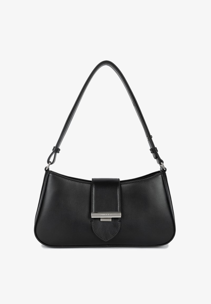Borsa a tracolla in pelle nera con una silhouette curva, una patta frontale piatta e un accentuazione in metallo argentato. Tracolla regolabile per un trasporto versatile.