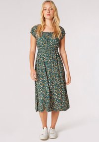 Apricot GARDEN FLORAL MILKMAID MIDI - Freizeitkleid - green