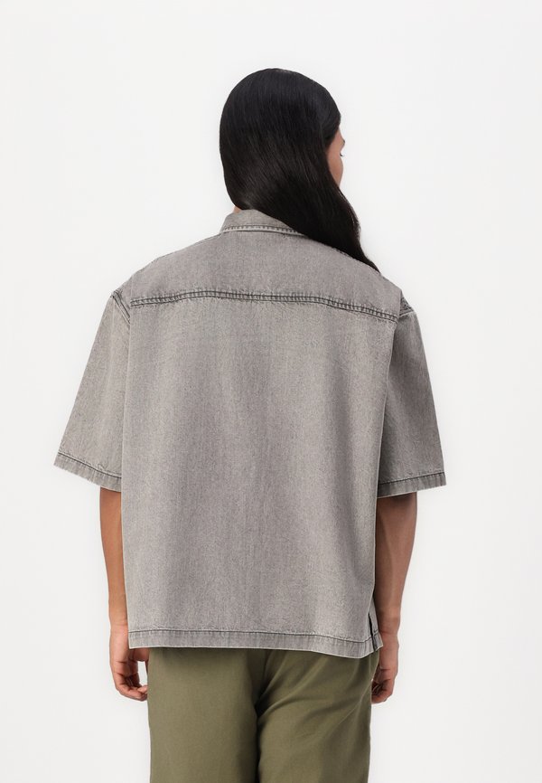 BOXY SHIRT - Shirt2