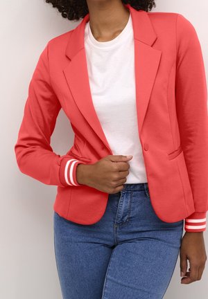 Blazer - red