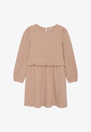 Różowa sukienka z długim rękawem, w białe i zielone kropki, o teksturowanej tkaninie, z zebranym w talii krojem i falbanistym dołem. Zapięcie z tyłu w kształcie łezki z guzikiem.