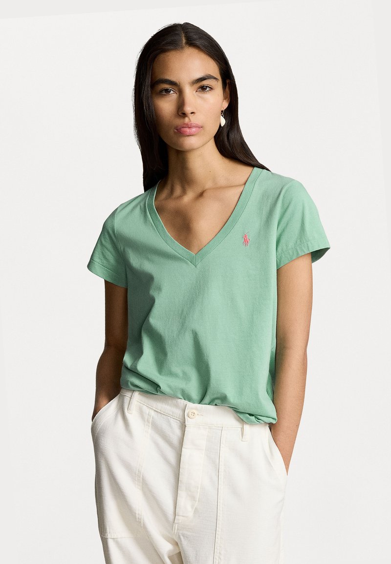 Polo Ralph Lauren - COTTON JERSEY V NECK TEE - T-Shirt basic - essex green, Vergrößern
