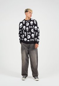 Brave Soul Maglione - jet black/optic white