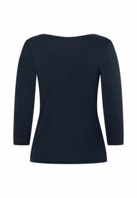 Dunkelblaues Langarmoberteil mit weitem Ausschnitt, aus einem weichen Baumwollmix gefertigt. Hat eine taillierte Silhouette und eine glatte Textur.