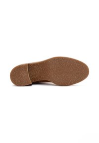 Suola di scarpa in gomma marrone con superficie texturizzata, forma leggermente affusolata e tacco arrotondato. Presenta un bordo liscio e nessun marchio visibile.