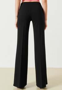 Rinascimento Stoffhose - nero