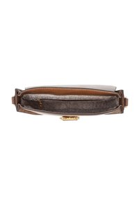 Borsa a mano in pelle marrone con una texture liscia, accessori in oro e un interno a motivo. Ampia apertura per un facile accesso al contenuto.