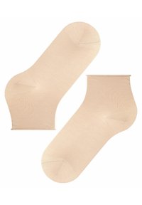Beige enkelsokken met ribbeltextuur, ronde teen en naadloos ontwerp. Twee paren weergegeven, één van elke kant voor een duidelijke weergave.