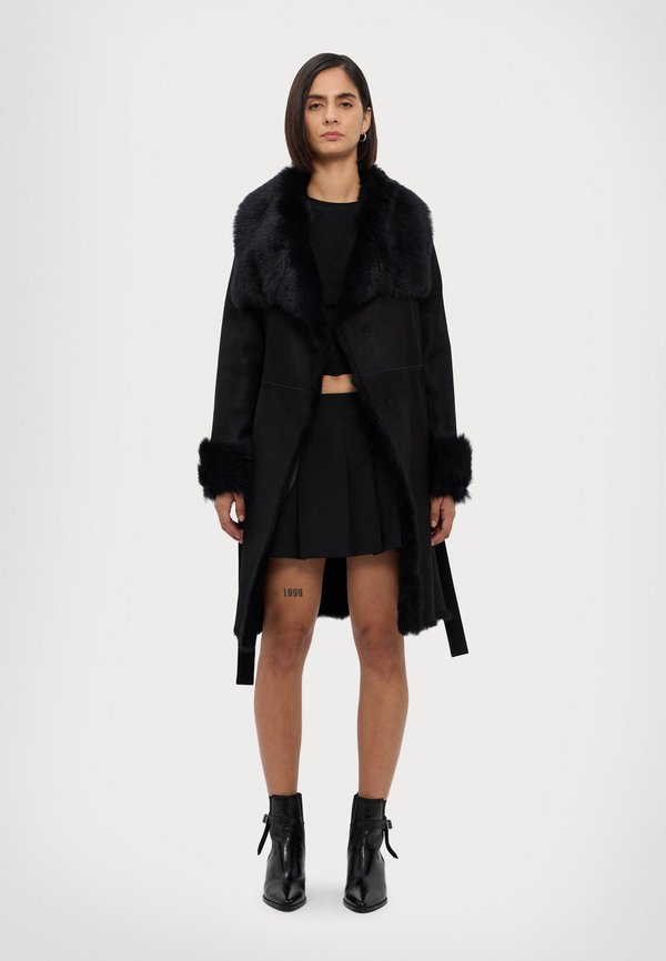 FLO  - Classic coat3