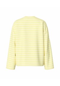 Chemise jaune clair à manches longues avec fines rayures horizontales blanches, vue de dos sur fond blanc.