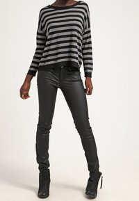 United Colors of Benetton Stickad tröja - black