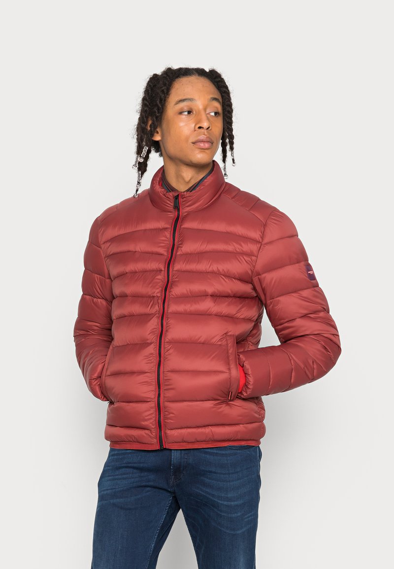 Scotch & Soda SHORT PUFFER JACKET - Casaco leve - bordeaux
