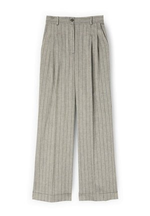 Jasnoszare, taliowane spodnie w cienkie prążki z zakładkami, szlufkami na pasek, zapięciem na guzik i zamek z przodu, ułożone płasko na białym tle.