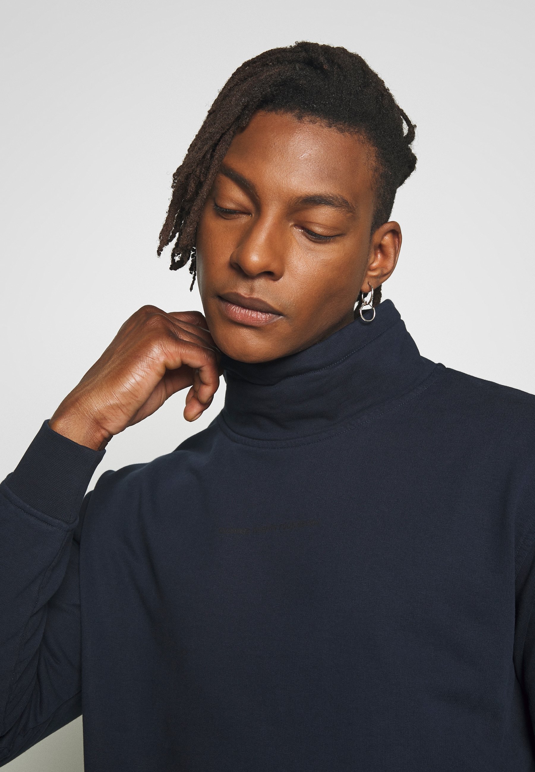 CLOSED MEN'S Sweatshirt dark night Zalando.at CLOSED MEN'S Sweatshirt dark night Zalando.at