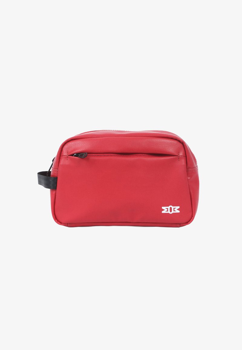 Borsa da toeletta sintetica rossa con tasca frontale con zip, manico laterale nero e accentuazione del logo bianco sulla parte anteriore. Tessuto liscio, forma rettangolare.