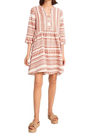 comma casual identity Robe de jour - red