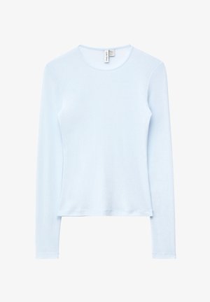 Šviesiai mėlynas ilgomis rankovėmis, siauras kirpimas, vientisas dizainas su matomu prekės ženklo ženklu ant kaklo siūlės.