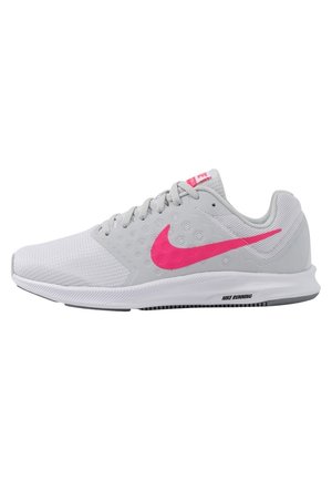 Road running shoes - white