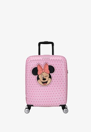 Valigia rigida rosa con il viso di Minnie Mouse e un fiocco. Decorata con piccole stelle rosse e dotata di manico retrattile e quattro ruote.