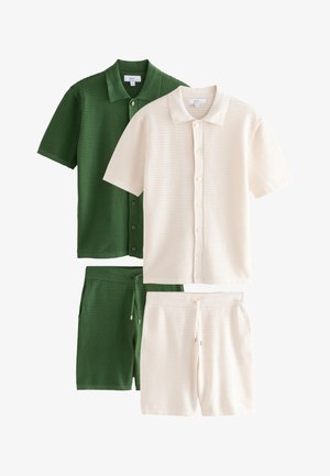 Next, SET 2 PACK . - Short - green white