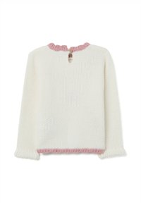 Weißer gestrickter Pullover mit einem rüschenförmigen, rosa Halsauschnitt und passendem Saum, mit einem Knopfverschluss hinten und einem strukturierten Maschenmuster.