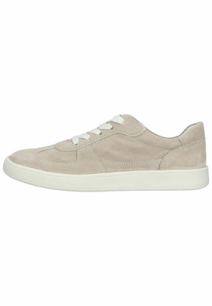 Beige suède sneakers met witte veters, ronde neus en contrasterende stiksels. Beschikt over een gevoerde zool en een minimalistisch ontwerp.
