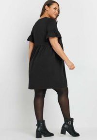 Yours Clothing Vapaa-ajan mekko - black