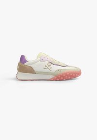 White and beige sneaker with purple and pink accents; textured materials, logo with skull, rubber sole with pink dotted pattern.