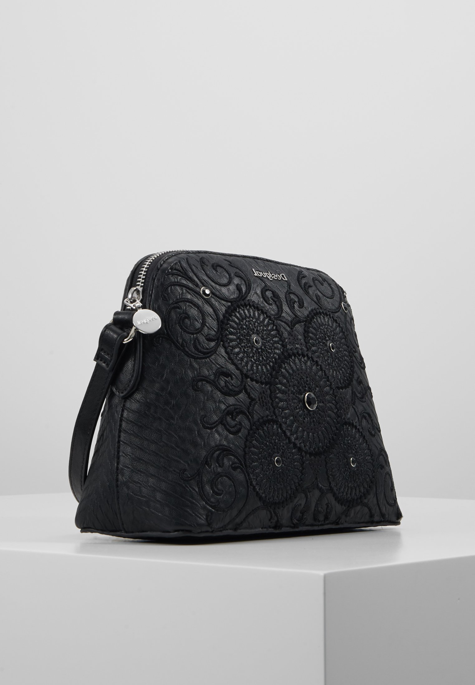Desigual BOLS MAJESTIC DEIA Skulderveske black Zalando.no Desigual BOLS MAJESTIC DEIA Skulderveske black Zalando.no